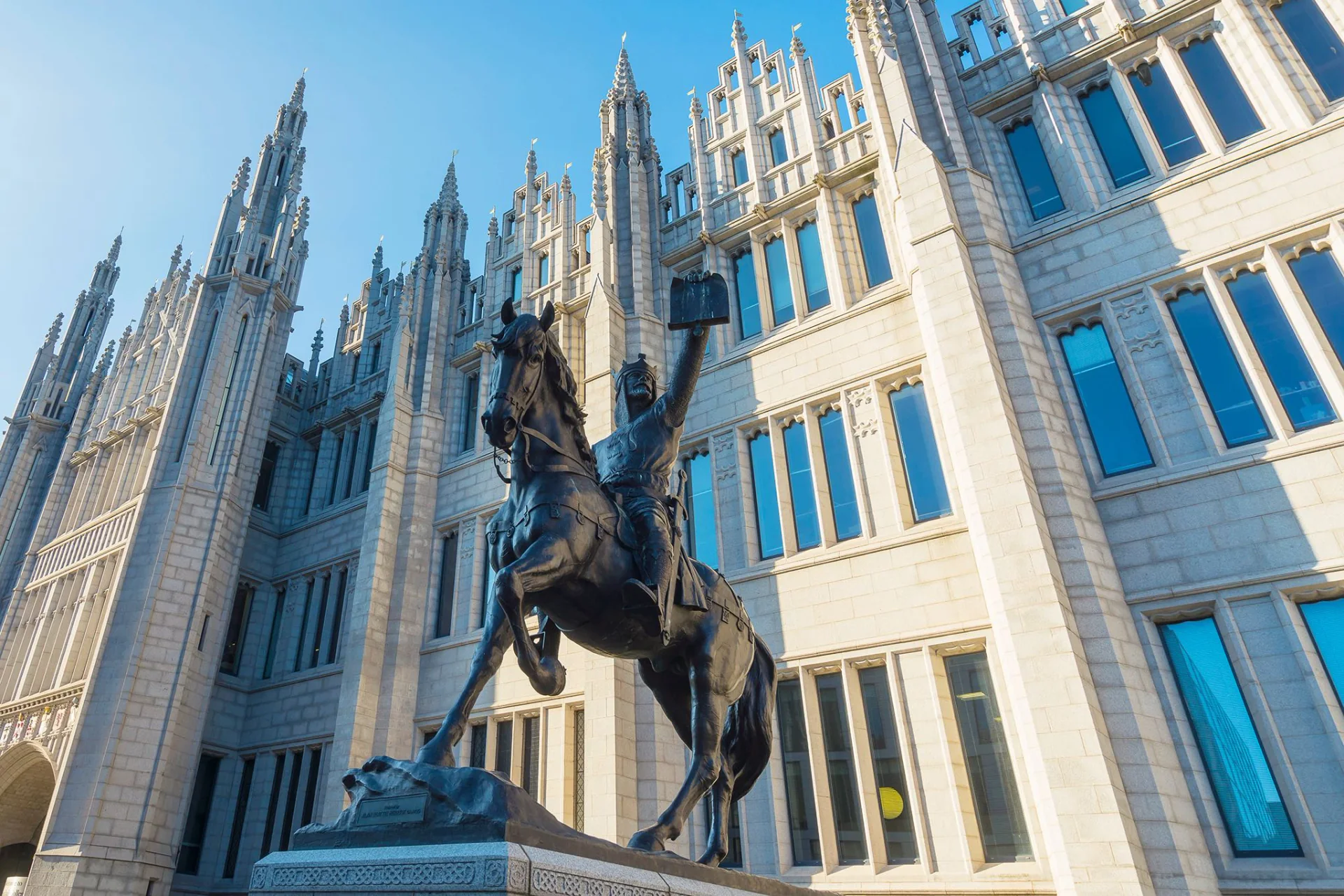 Marischal College im Stadtzentrum Aberdeen