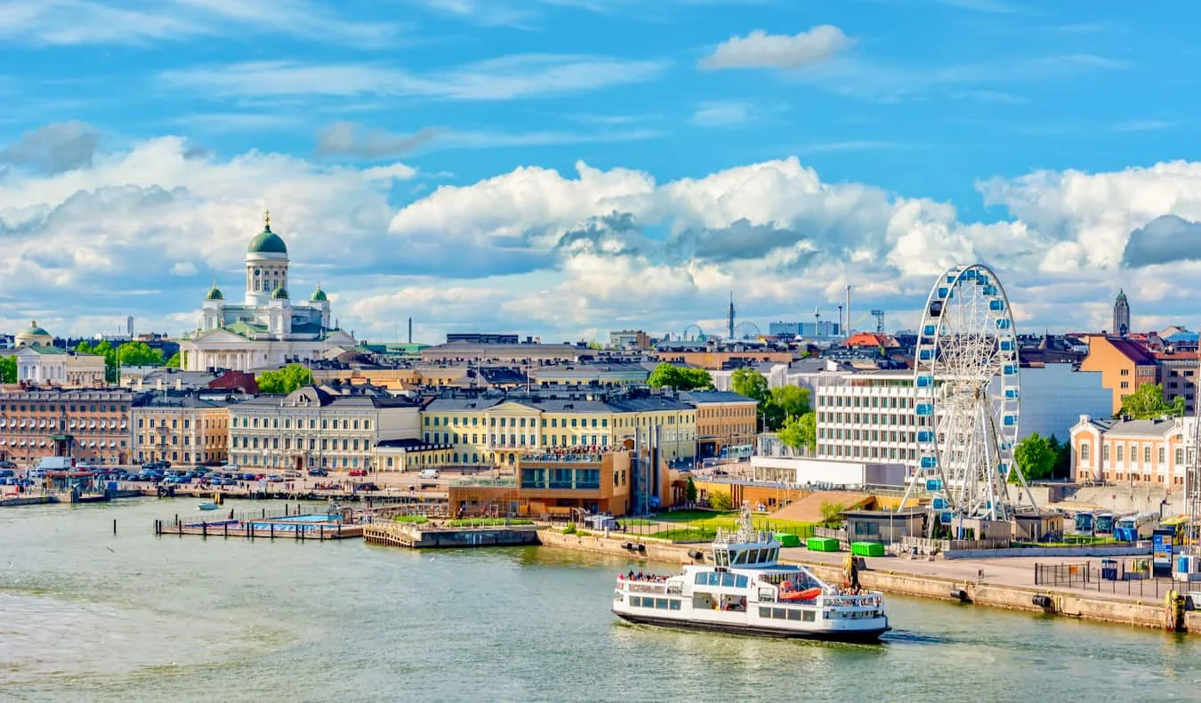Helsinki Uferpromenade, Kathedrale und Ostseehafen in Finnland